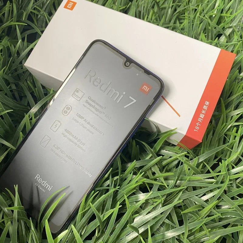 Xiaomi Redmi 7 Global ROM - 4GB/64GB, 6.81-Inch, 4000mAh, Rear Fingerprint